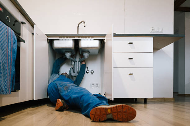 Professional Leak Detection technician working in Gates, OR